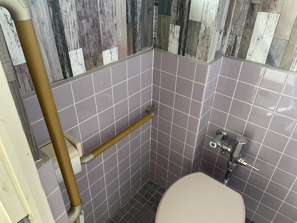 トイレに手摺取り付け工事　泉大津市